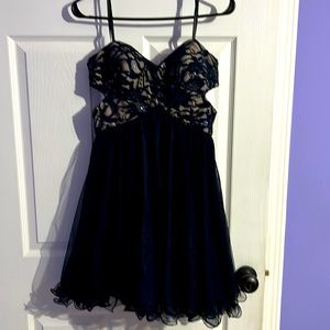 Cocktail/ prom dress size 7 nwt